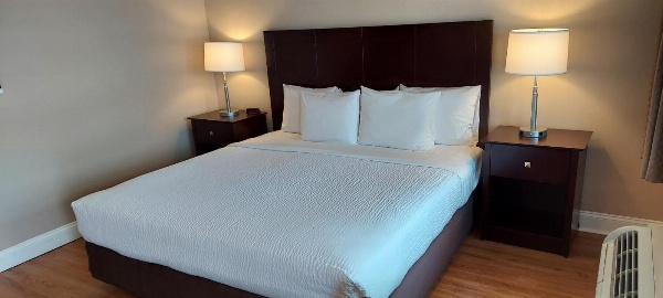 Yankee Clipper Motel Main image