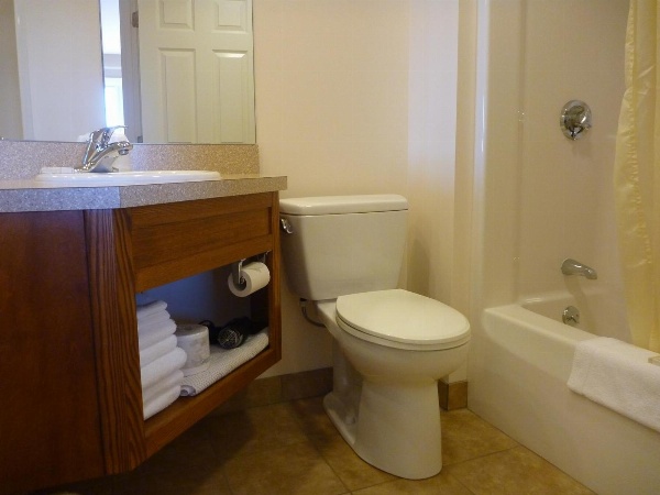 Yankee Clipper Motel image 6